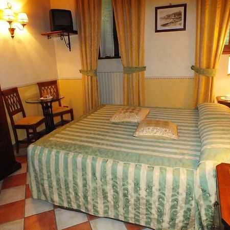 Hotel La Contrada Dei Monti Orta San Giulio Exterior foto
