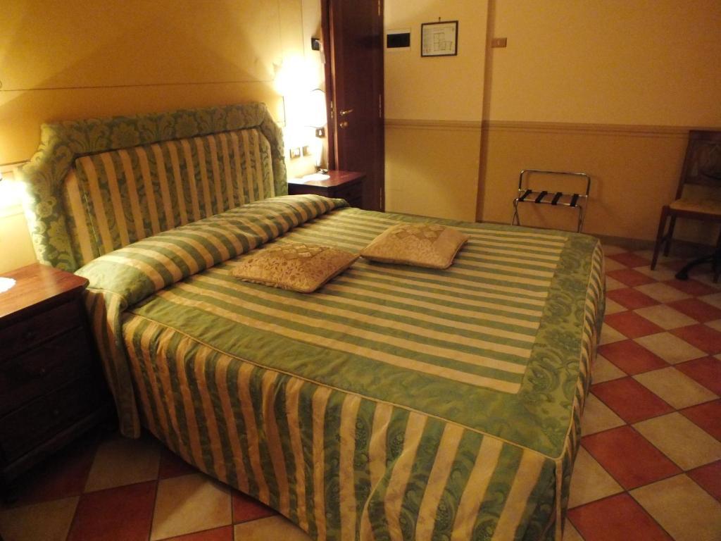 Hotel La Contrada Dei Monti Orta San Giulio Exterior foto